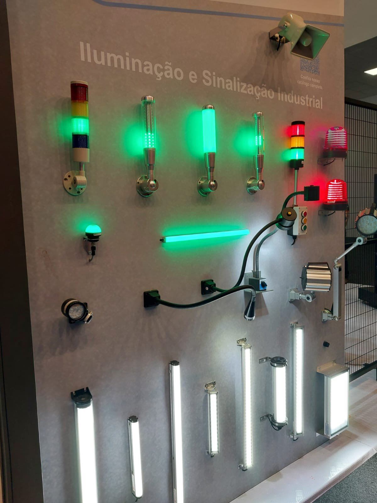ILUMINAÇÃO E SINALIZAÇÃO